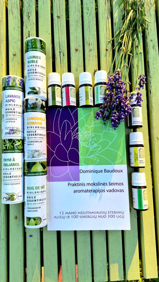 Šeimos aromaterapijos vadovas + 12 eterinių aliejų